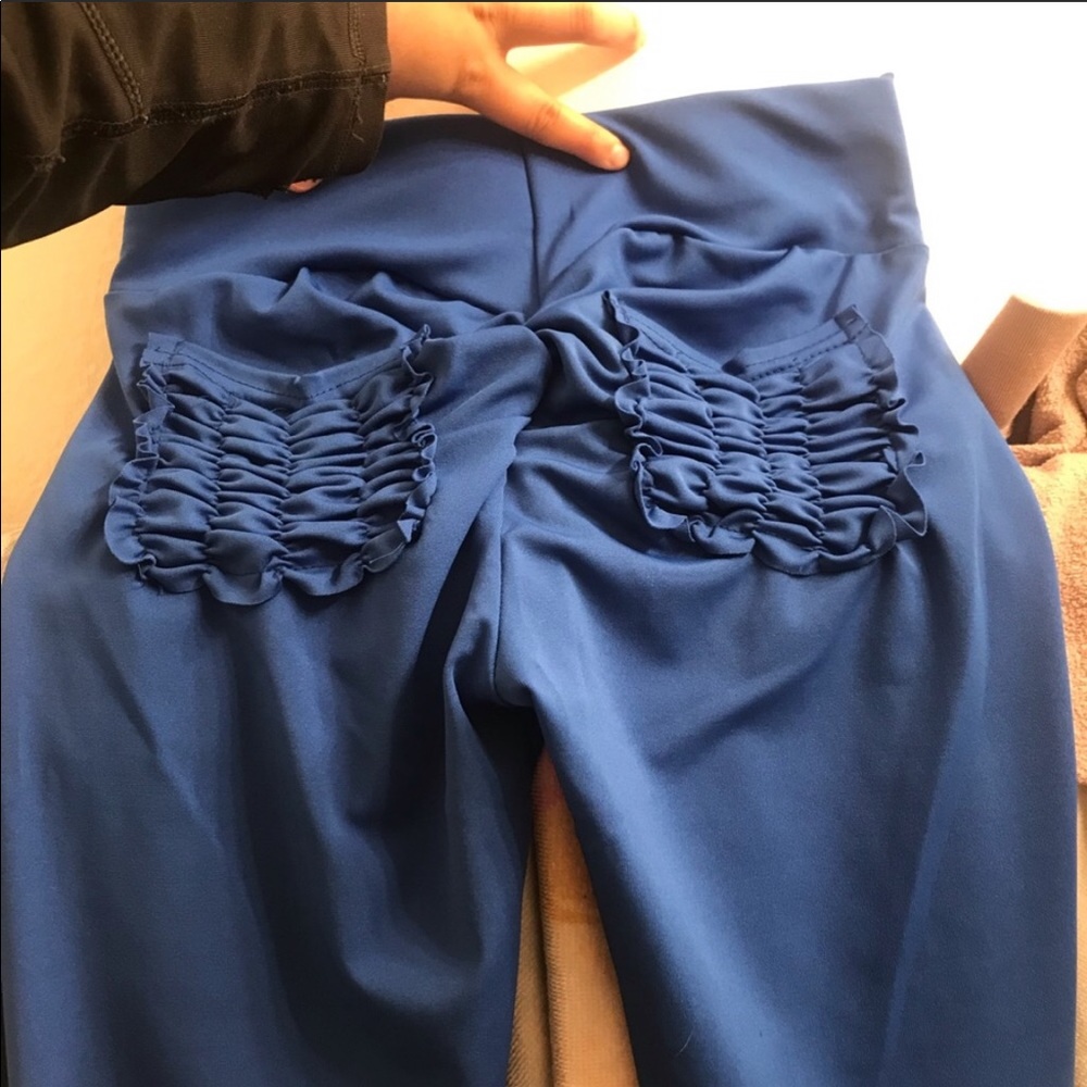 Butt scrunch leggings